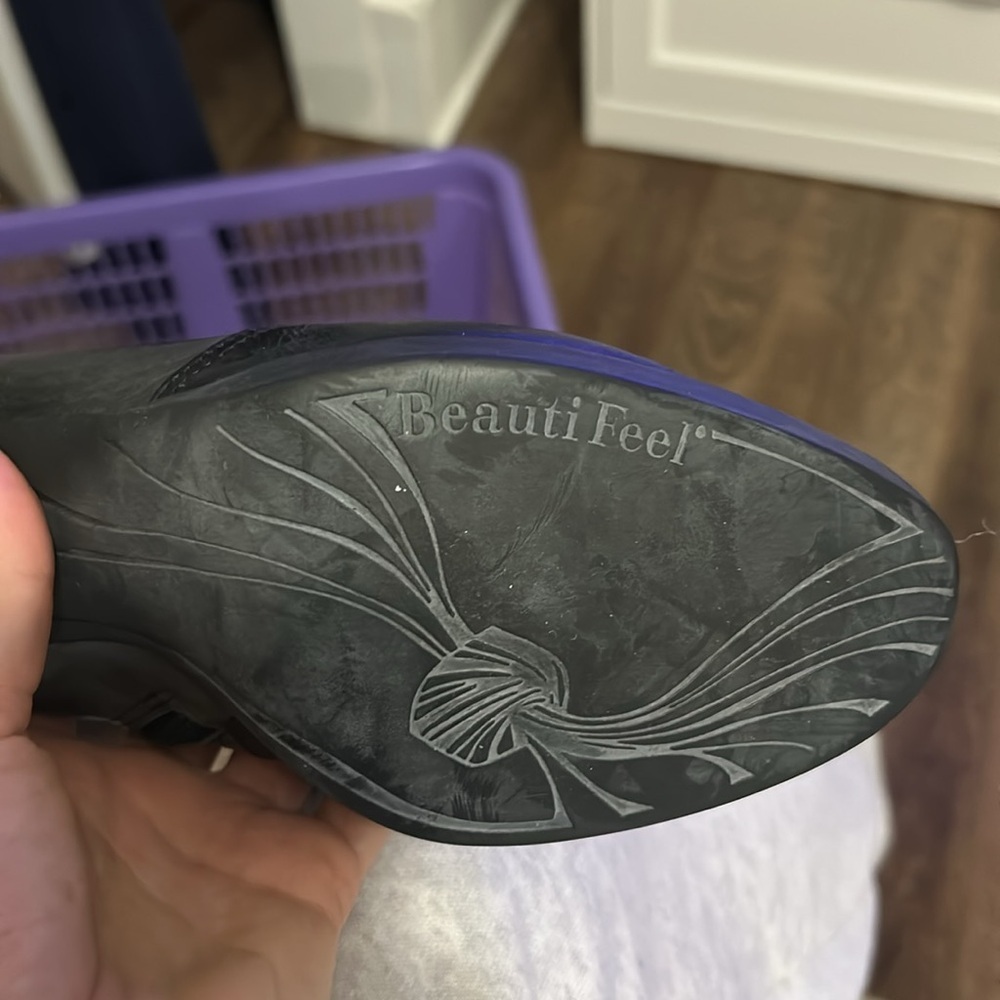 Beautifeel Booties - Picture 4 of 5
